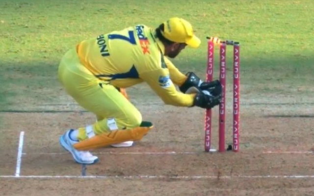MS Dhoni executes rapid-fire run-out to dismiss Ashutosh Sharma