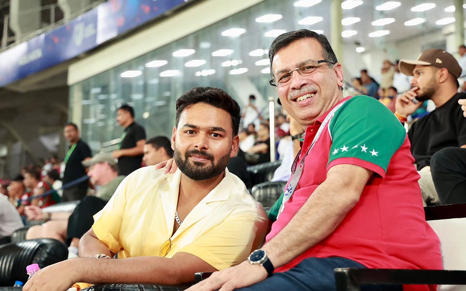Sanjiv Goenka & Rishabh Pant spotted supporting Mohun Bagan in ISL semi-final at VYBK