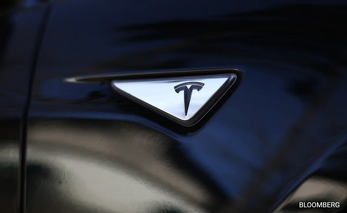 Top Tesla Official Quits As Elon Musk Faces Backlash For DOGE Cuts