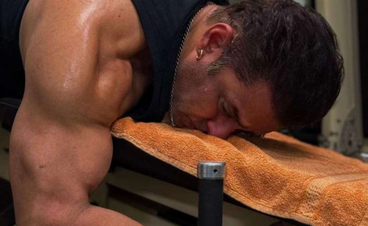 Salman Khan Shares Pics Of Toned Biceps Amid New Death Threat. Ranveer Singh, Varun Dhawan React