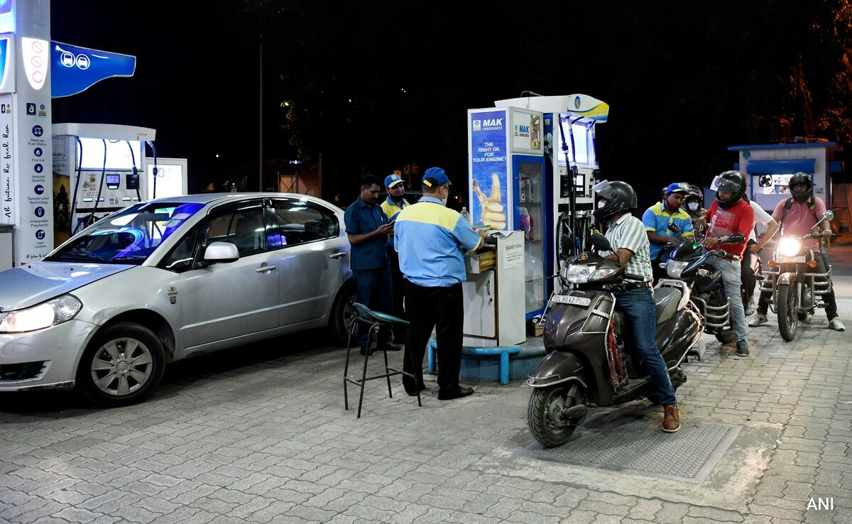Karnataka Hikes Tax On Diesel, Price Rises By Rs 2 Per Litre