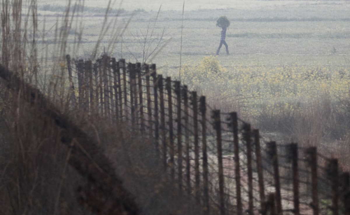 Pak Army Violates Ceasefire In Jammu And Kashmir, Indian Army Retaliates
