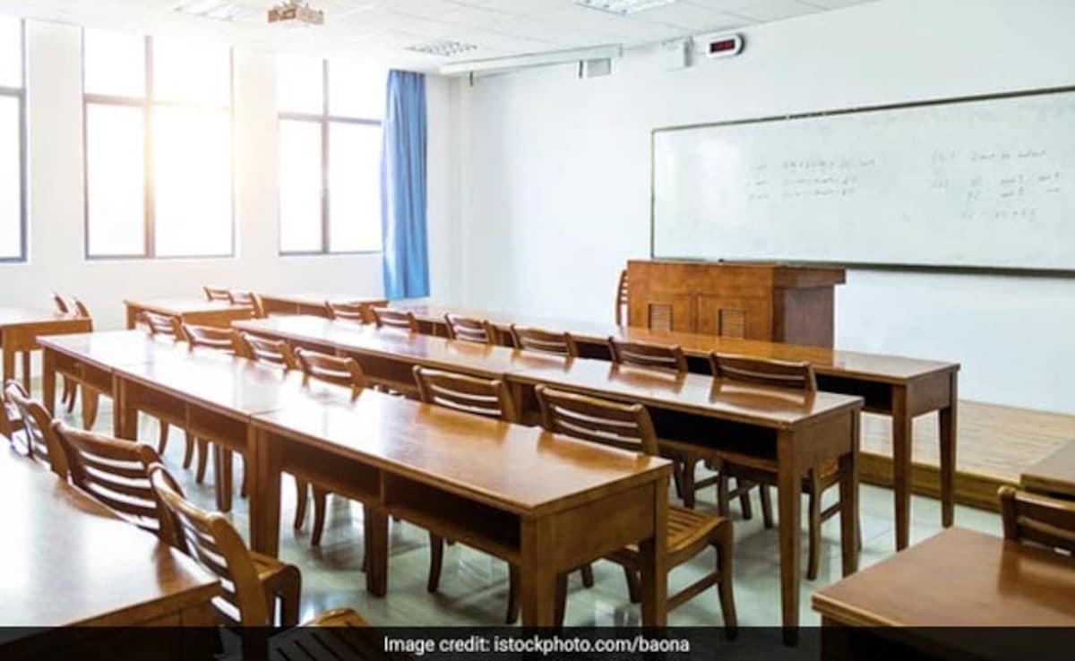 Navayug School Sarojini Nagar Entrance Test Schedule Out