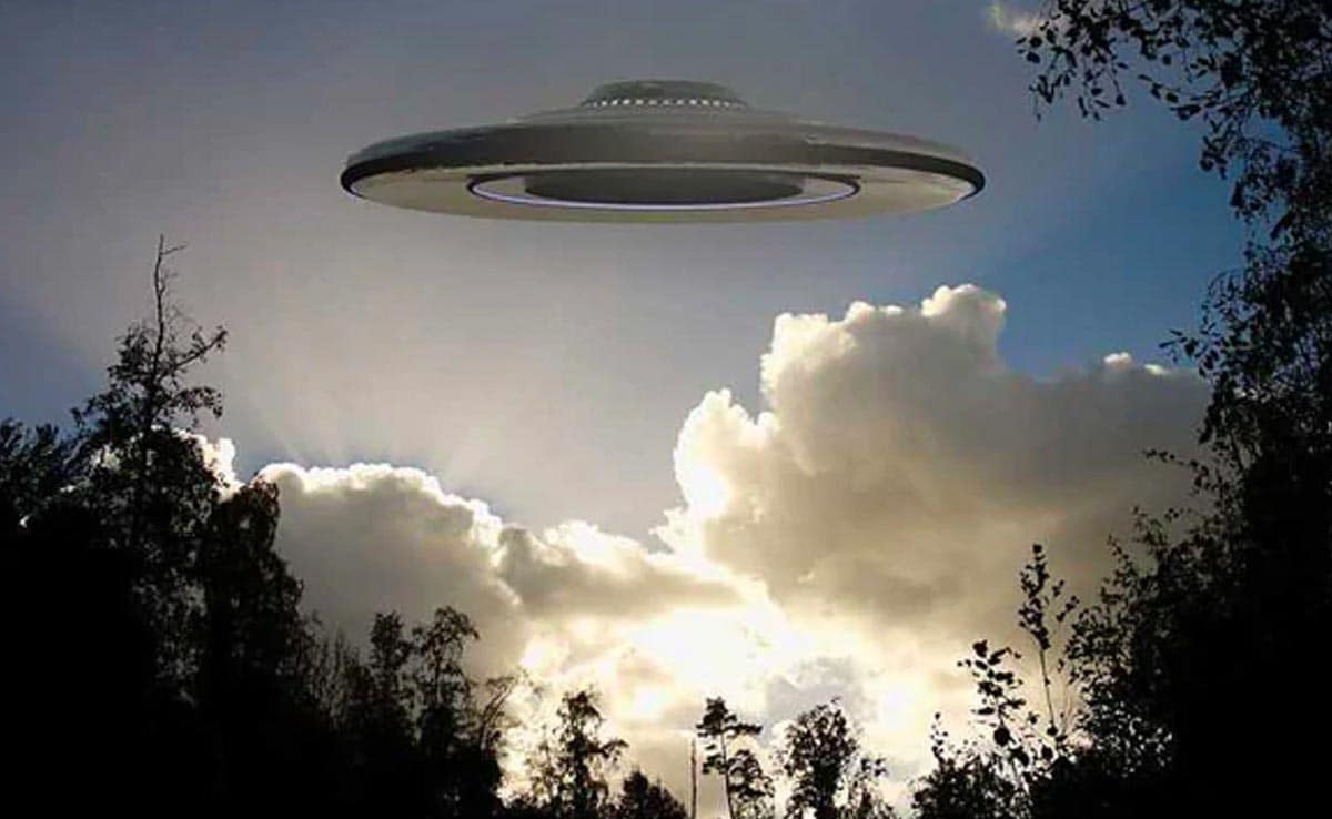 Declassified CIA File Claims Aliens Attacked Soviet Soldiers, Sparks Buzz