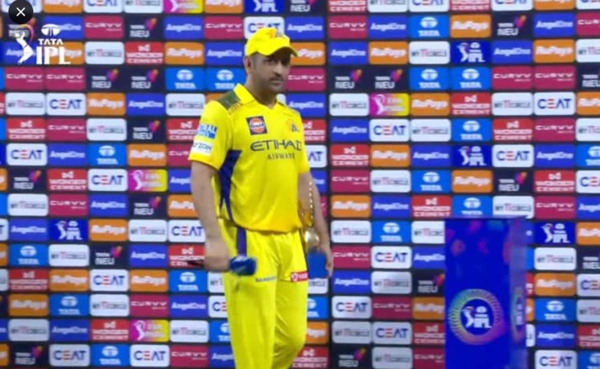MS Dhoni’s Limping Video After Match-Winning Knock For CSK vs LSG. Internet Says: “Ruled Out?”