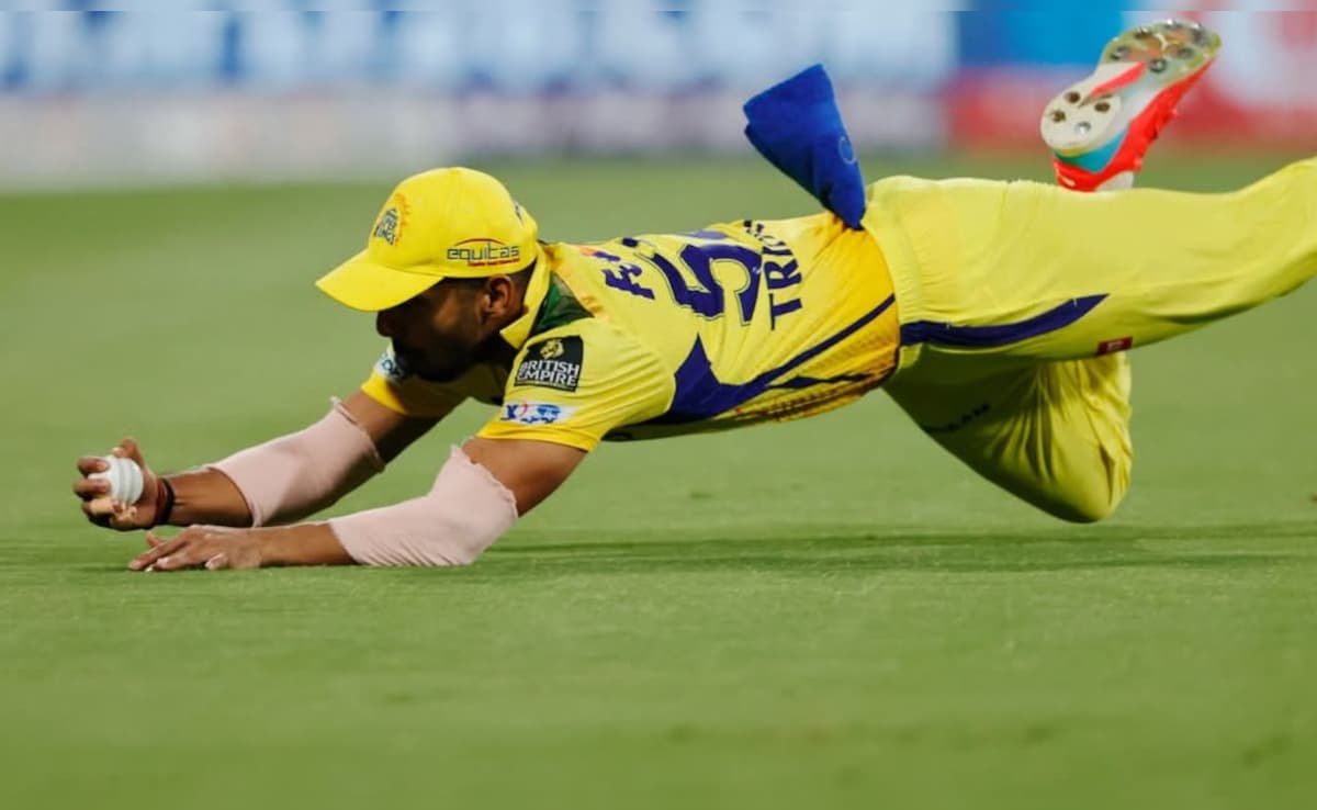 ‘Pure Fielding Sorcery’: Rahul Tripathi’s Catch After Running 25.19m Lights Up LSG vs CSK Match. Watch