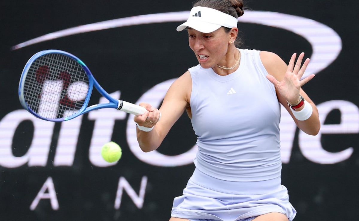 Top Seed Jessica Pegula Rallies To Oust Defending Champ Danielle Collins In Charleston