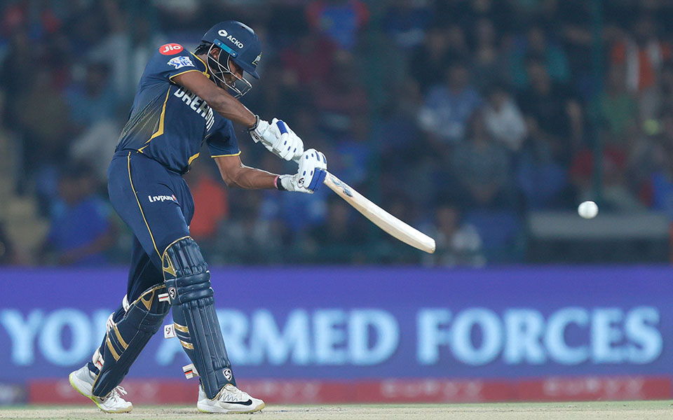 Sudharsan smashes effortless no-look six against Natarajan