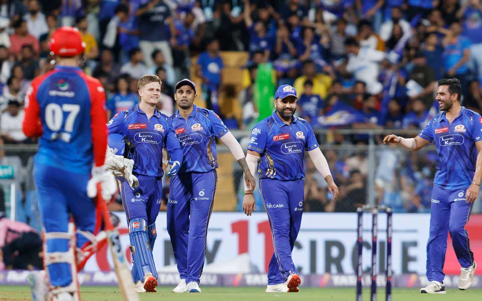 How Mumbai Indians can still finish in top two after playoffs qualification?