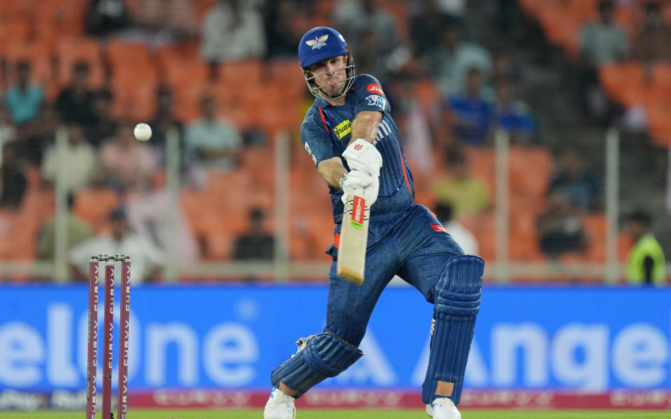 Mitchell Marsh puts Rashid Khan to the sword in 25-run over